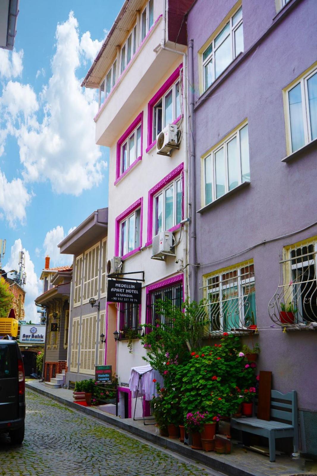 Medellin Apart Hotel Provincia di Istanbul Esterno foto